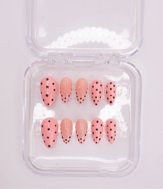 Bubblegum Dots 🩷 👸
